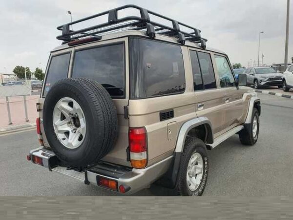 Toyota landcruiser hardtop