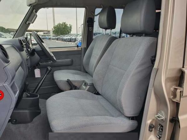 Toyota landcruiser hardtop