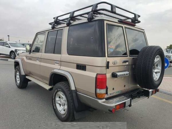 Toyota landcruiser hardtop
