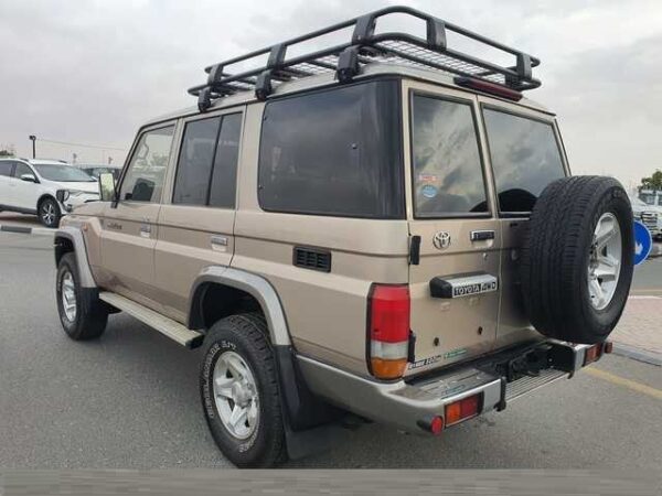 Toyota landcruiser hardtop