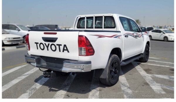 Toyota Hilux pickup 2022